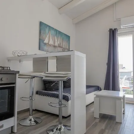 Apartment Zorana Rogoznica (Sibenik-Knin)